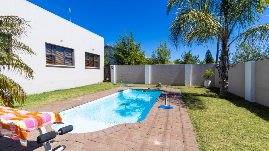 3 Bedroom Property for Sale in Hopefield Western Cape